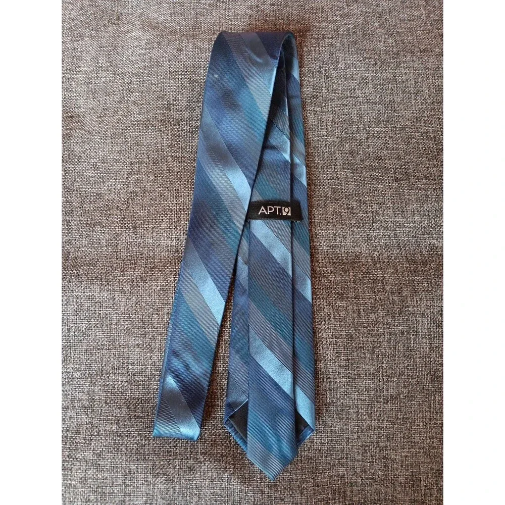 Tie 70s 80s 90s Y2K Mens APT 9 Silk Blue Stripe 2.75 Wide 60 Long